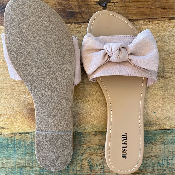 JustFab bow tie sandals (flats) - Picture 1 of 2